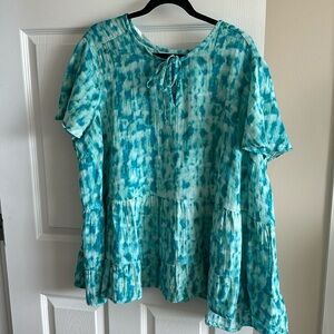 Terra&sky women’s plus 3X(24W-26W) Boho style ruffled tie-dye teal n whblouse
